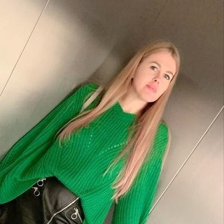 Маша Яркая